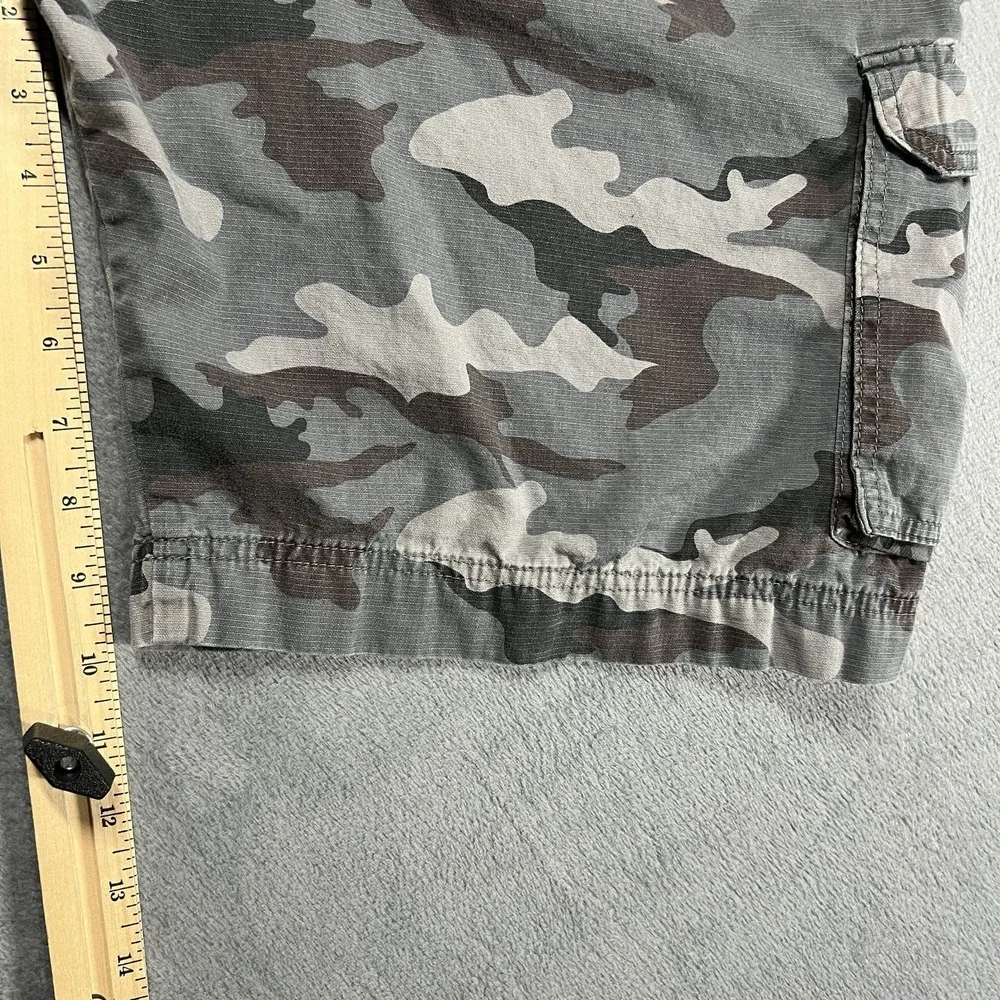 Wrangler Cargo Shorts Mens 36 Green Camo 10